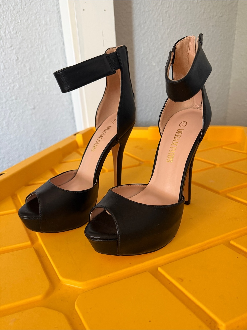 Dream Pairs Black Open-Toe Ankle Strap Platform Stiletto Heels